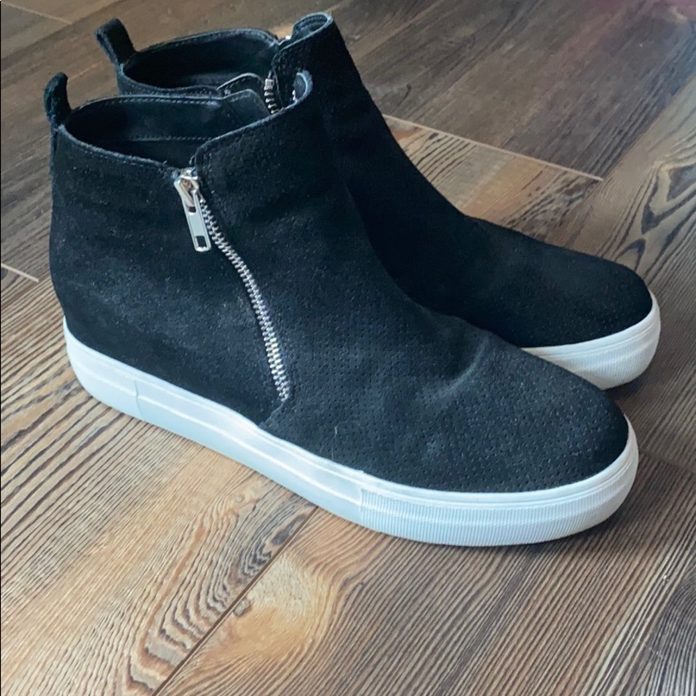 Steve Madden Black ZIP Wedge Booties Ankle Boots